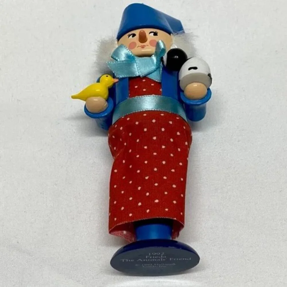 Vintage Hallmark‎ Christmas Ornament North Nutcracker Freida Animals Friend 1992